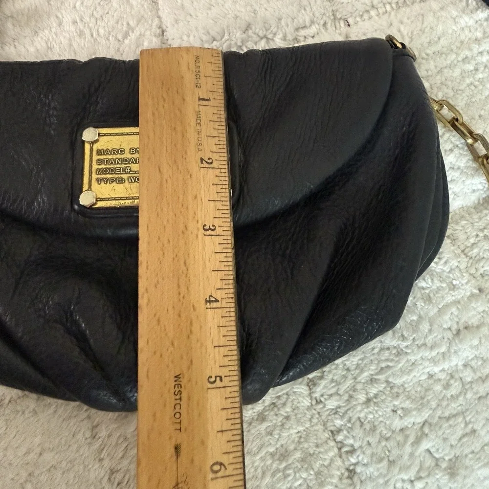 Marc by Marc Jacobs Black Pebbled Leather Handbag Purse Gold Chain Chic